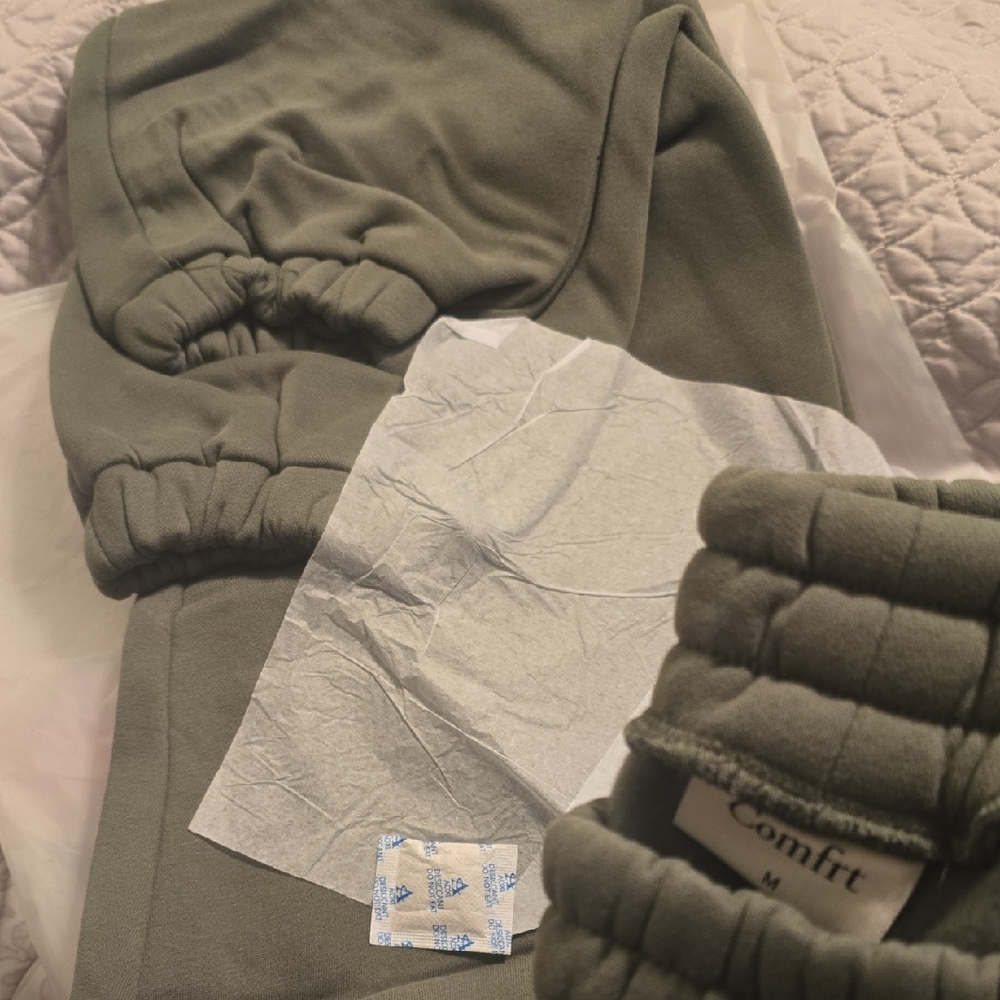 Comfrt Women's Green Track Pants - Picture 3 of 6